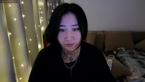 Snapshot of evadior chatting on 11.16.25 Eva online show from 11.16.25