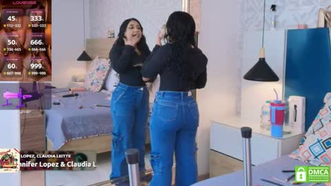 Snapshot of evadnestein chatting on 09.18.25 Evadne online show from 09.18.25