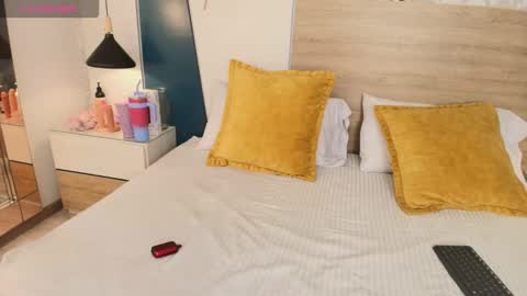 Snapshot of evadnestein chatting on 09.28.25 Evadne online show from 09.28.25