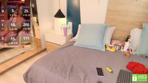 Snapshot of evadnestein chatting on 10.16.25 Evadne online show from 10.16.25