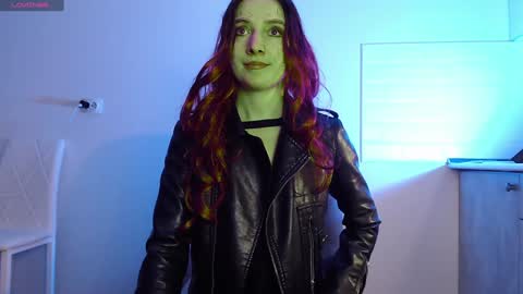 Snapshot of evahailey_ chatting on 01.18.25 Eva online show from 01.18.25