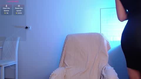 Snapshot of evahailey_ chatting on 11.14.25 Eva online show from 11.14.25