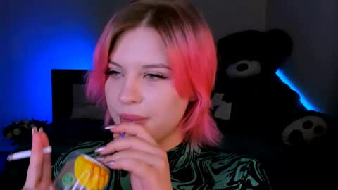 Eva online show from 02.15.25