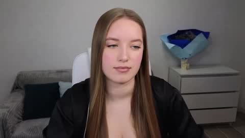 Snapshot of evajuly chatting on 12.28.24 Eva online show from 12.28.24