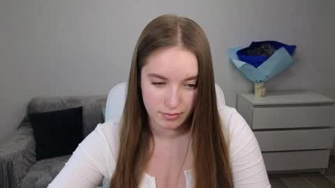 Snapshot of evajuly chatting on 01.08.25 Eva online show from 01.08.25