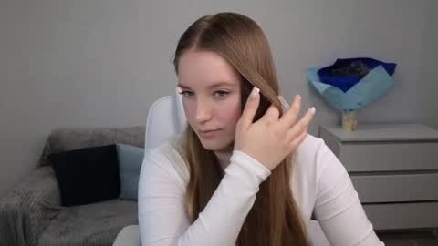 Snapshot of evajuly chatting on 01.21.25 Eva online show from 01.21.25