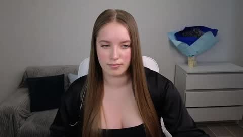 Snapshot of evajuly chatting on 02.06.25 Eva online show from 02.06.25