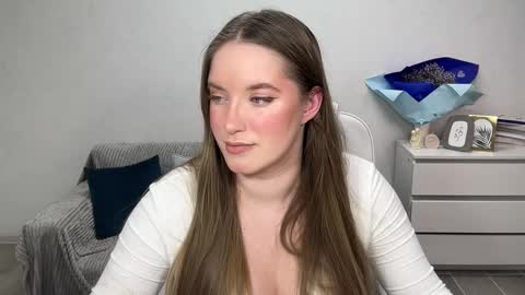 Snapshot of evajuly chatting on 11.16.25 Eva online show from 11.16.25