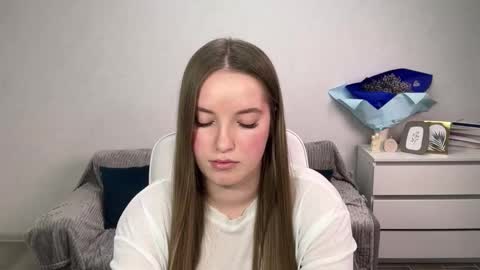 Snapshot of evajuly chatting on 11.26.25 Eva online show from 11.26.25