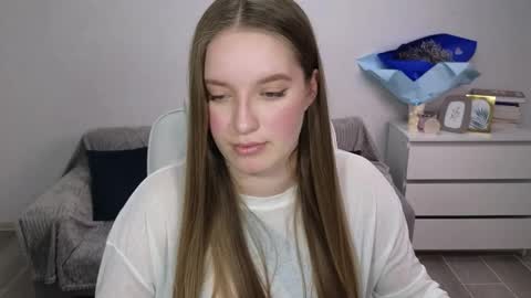 Snapshot of evajuly chatting on 12.17.25 Eva online show from 12.17.25