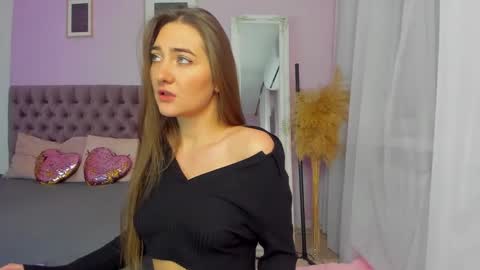 Snapshot of evalaniss chatting on 12.06.24 Eva online show from 12.06.24