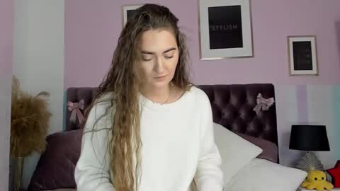 Snapshot of evalaniss chatting on 12.27.24 Eva online show from 12.27.24