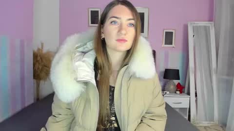 Snapshot of evalaniss chatting on 01.22.25 Eva online show from 01.22.25