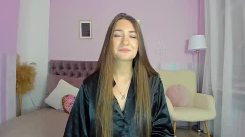 Snapshot of evalaniss chatting on 09.18.25 Eva online show from 09.18.25