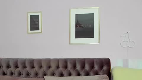 Snapshot of evalaniss chatting on 10.09.25 Eva online show from 10.09.25