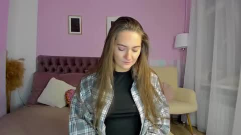 Snapshot of evalaniss chatting on 11.06.25 Eva online show from 11.06.25