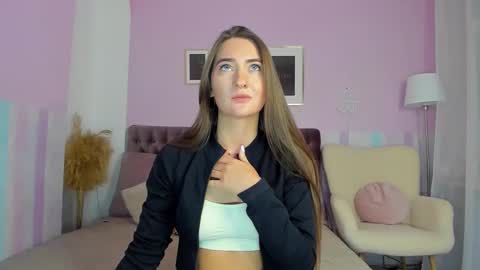 Snapshot of evalaniss chatting on 11.11.25 Eva online show from 11.11.25