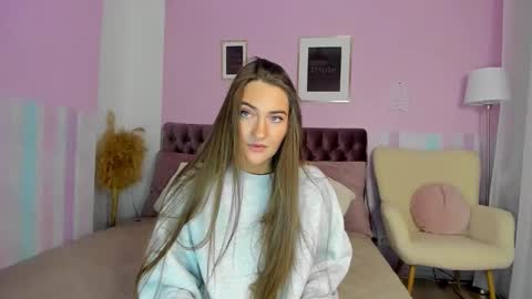 Snapshot of evalaniss chatting on 11.12.25 Eva online show from 11.12.25