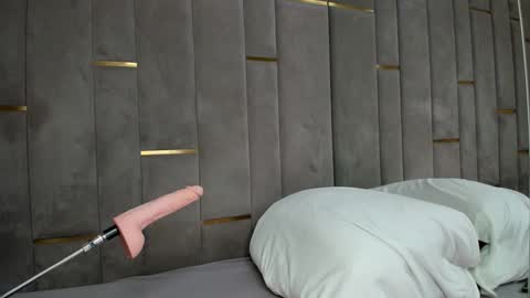 EVA online show from 11.30.25