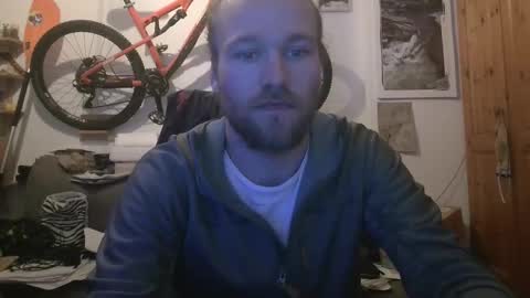 Snapshot of evalsmac chatting on 02.21.26 Han online show from 02.21.26