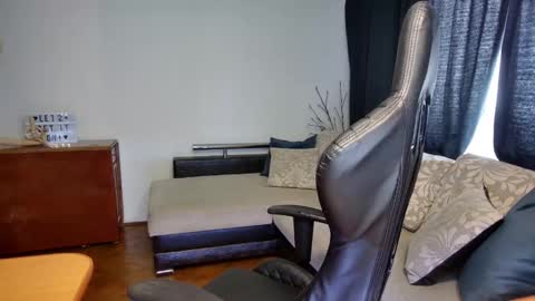 Eva Moon online show from 02.11.25