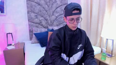 Evan Smitt online show from 02.08.25