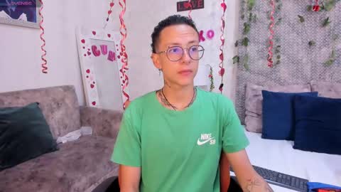 Evan Smitt online show from 02.18.25