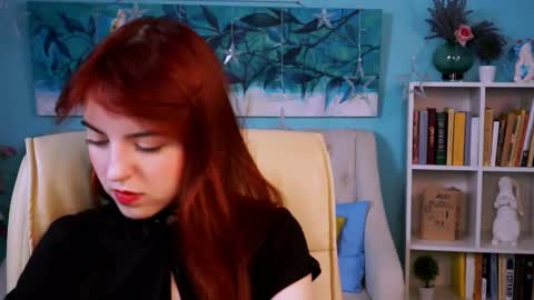 Snapshot of evanellson chatting on 12.22.24 Eva online show from 12.22.24