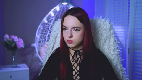 Snapshot of evanellson chatting on 10.28.25 Eva online show from 10.28.25