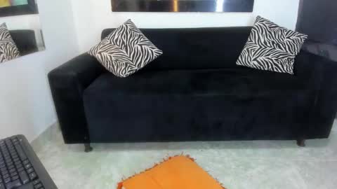 Snapshot of evanllelyne chatting on 10.07.25 evanllelyne online show from 10.07.25