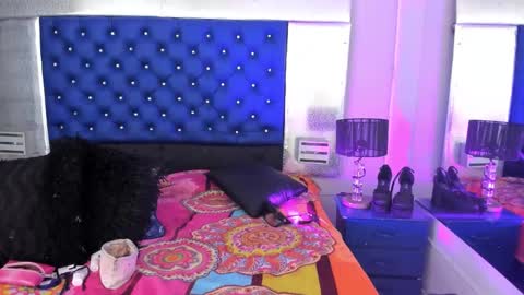 Snapshot of evanllelyne chatting on 11.26.25 evanllelyne online show from 11.26.25