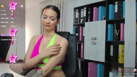 Snapshot of evanoellex chatting on 02.17.25 Your Fantasy online show from 02.17.25