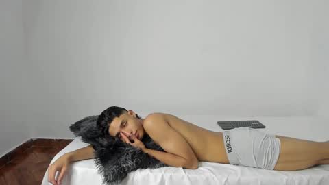 Snapshot of evans_collins24 chatting on 12.11.24 Evans collins24 online show from 12.11.24