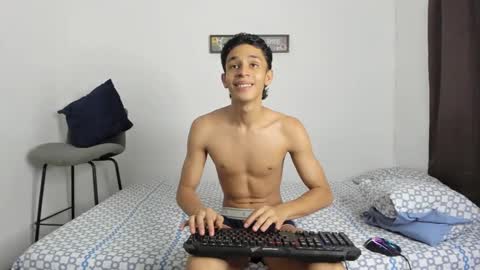 Snapshot of evans_collins24 chatting on 02.28.25 Evans collins24 online show from 02.28.25