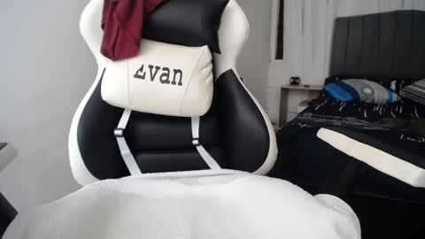 Evan online show from 02.03.25