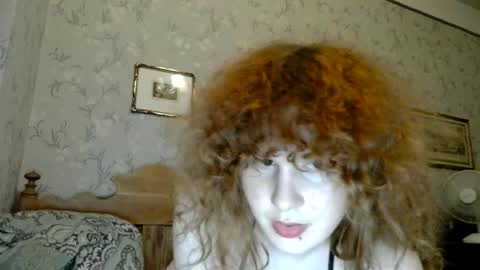Snapshot of evapilled chatting on 06.23.26 evapilled online show from 06.23.26