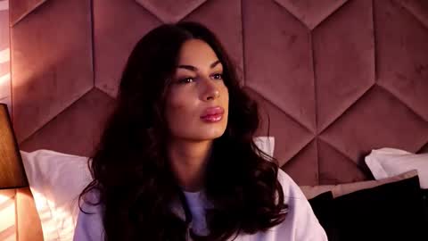 EvaRhea online show from 10.13.25