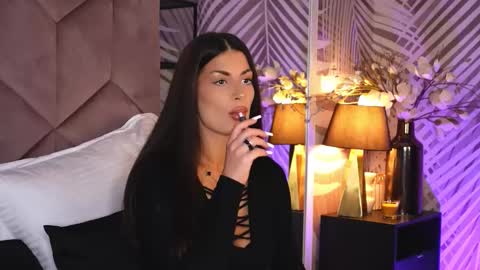 EvaRhea online show from 11.24.25