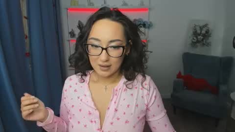 evasarazardje online show from 02.04.26