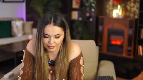 Snapshot of evasunderland chatting on 01.18.25 Eva online show from 01.18.25