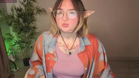 Snapshot of evathewitcher chatting on 06.08.26 EvaTheWitcher online show from 06.08.26