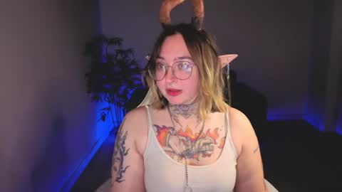Snapshot of evathewitcher chatting on 07.06.26 EvaTheWitcher online show from 07.06.26