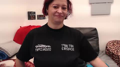 Snapshot of evatwiss chatting on 06.17.26 Eva Twiss online show from 06.17.26
