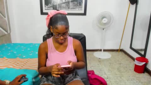 Snapshot of evaxemma chatting on 02.13.26 Eva And Emmanuel online show from 02.13.26