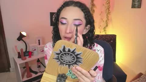 Snapshot of evee_uwu chatting on 09.18.25 Eve Jane online show from 09.18.25