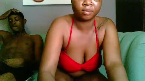 Snapshot of evelina_dripingpussy chatting on 12.11.24 Evelina dripingpussy online show from 12.11.24