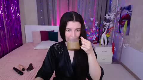 Snapshot of evelingills chatting on 07.20.26 Evelin online show from 07.20.26