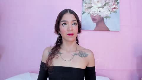 Snapshot of evelyn__rose1 chatting on 03.16.26 evelyn__rose1 online show from 03.16.26