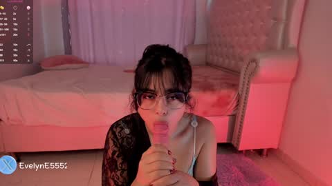 Snapshot of evelyn_evelyn chatting on 12.13.24 evelyn evelyn online show from 12.13.24