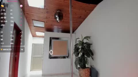 Snapshot of evelyn_evelyn chatting on 09.24.25 evelyn evelyn online show from 09.24.25